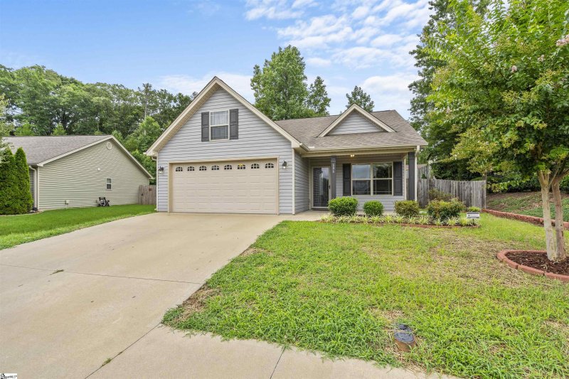 Property image 2 at 606 Chastine Drive, Spartanburg, SC 29301