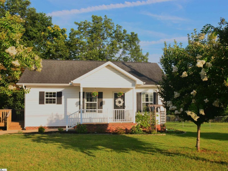 Property image 2 at 410 Hammett Street Extension, Greenville, SC 29609