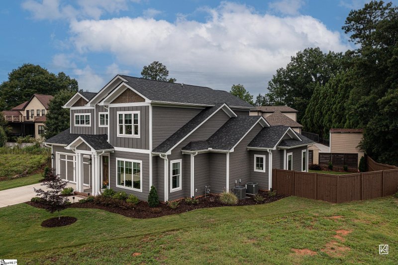 Property image 2 at 17 Azalea Spring Court, Greenville, SC 29615