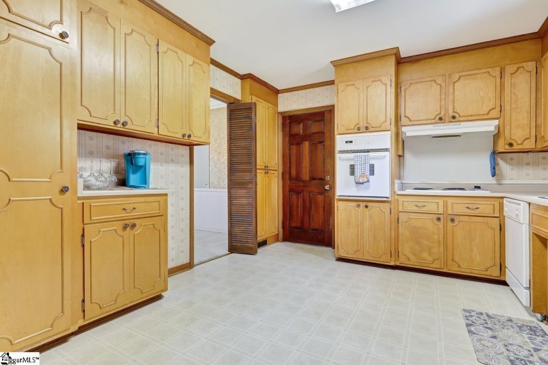 Property image 5 at 424 Fairhaven Drive, Taylors, SC 29687