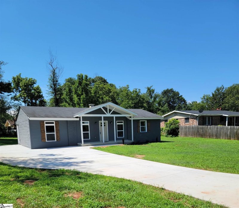 Property image 3 at 17 Gantt Drive, Greenville, SC 29605