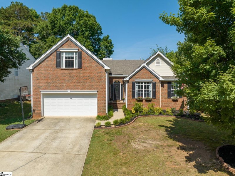 Property image 2 at 302 Waterton Way, Simpsonville, SC 29680