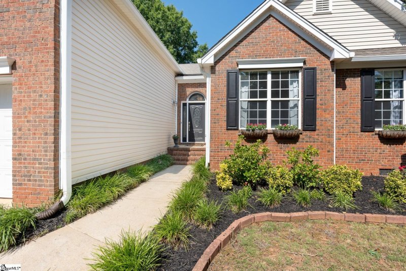 Property image 3 at 302 Waterton Way, Simpsonville, SC 29680