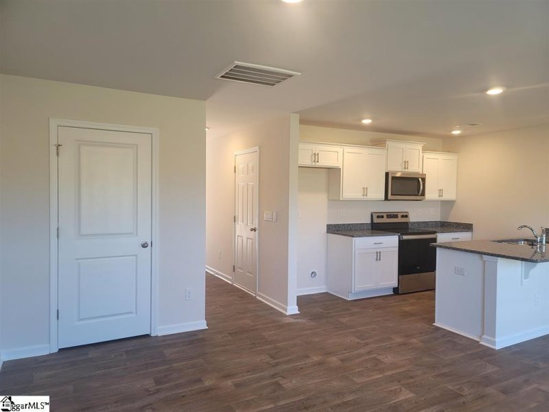 Property image 5 at 1214 N. Norwhich Lane, Spartanburg, SC 29301