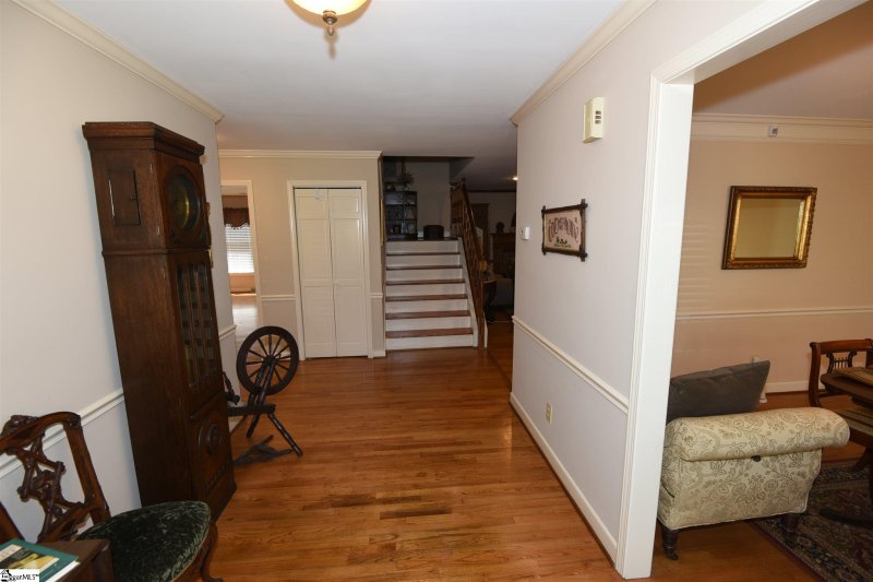 Property image 3 at 904 Willow Branch Drive, Simpsonville, SC 29680