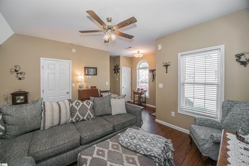 Property image 4 at 72 Huntress Drive, Greer, SC 29651