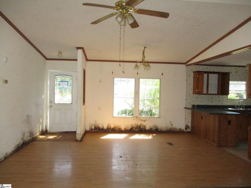 Property image 3 at 202 Walnut Crest Court, Fountain Inn, SC 29644