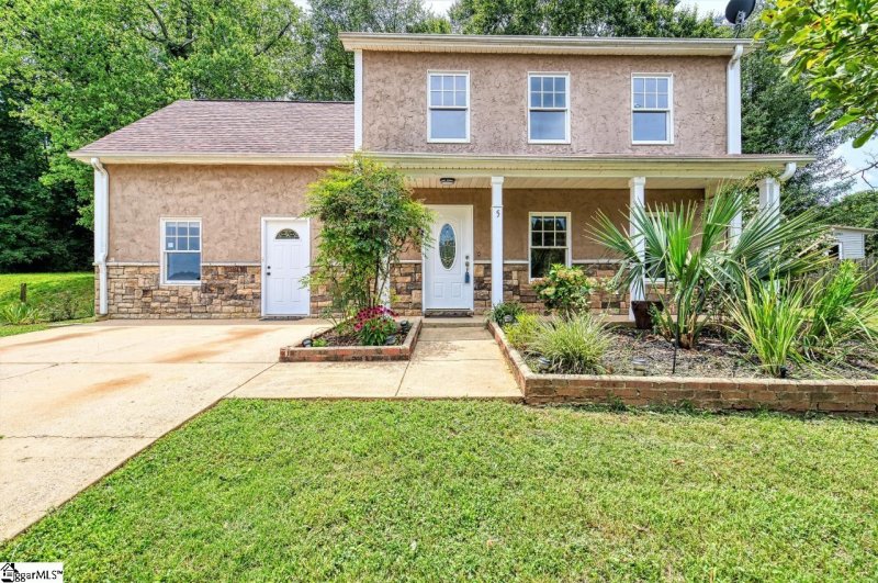 5 Diamond Hill Court