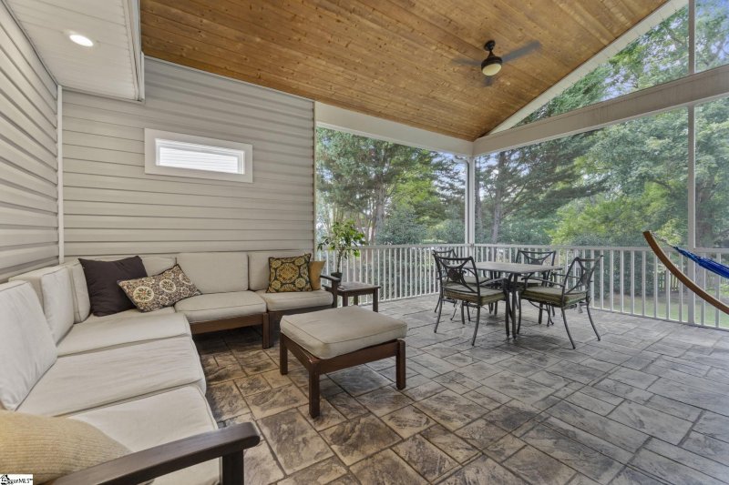 Property image 4 at 10 Stapleford Park Drive, Greenville, SC 29607