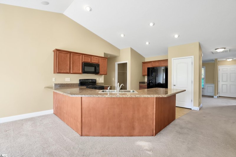 Property image 5 at 32 Crimson Glory Way, Travelers Rest, SC 29690