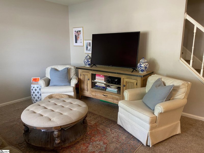 Property image 2 at 121 Shady Tree Drive, Taylors, SC 29687