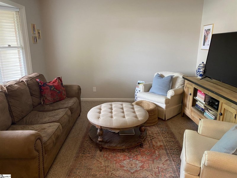 Property image 3 at 121 Shady Tree Drive, Taylors, SC 29687