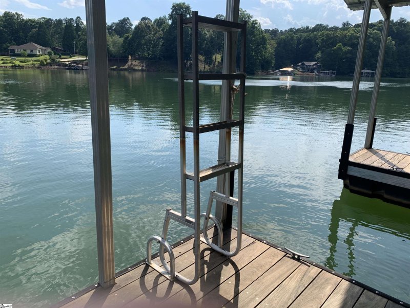 Property image 5 at 111 W Waters Edge Lane, West Union, SC 29696