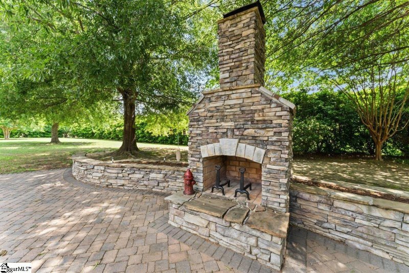 Property image 3 at 314 Bruce Farm Circle, Simpsonville, SC 29681