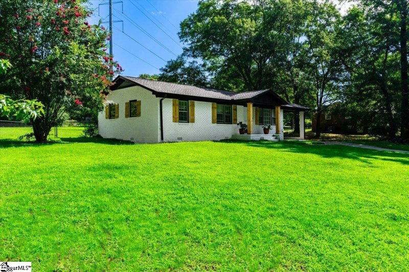Property image 2 at 507 Creighton Drive, Taylors, SC 29687