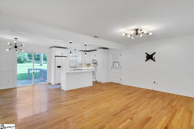 Property image 4 at 507 Creighton Drive, Taylors, SC 29687