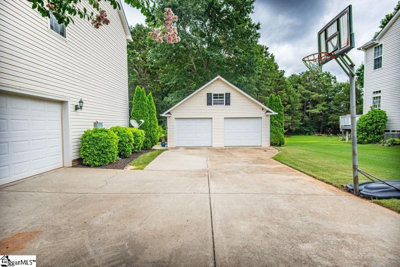 Property image 3 at 120 Hartwick Lane, Fountain Inn, SC 29644-8022