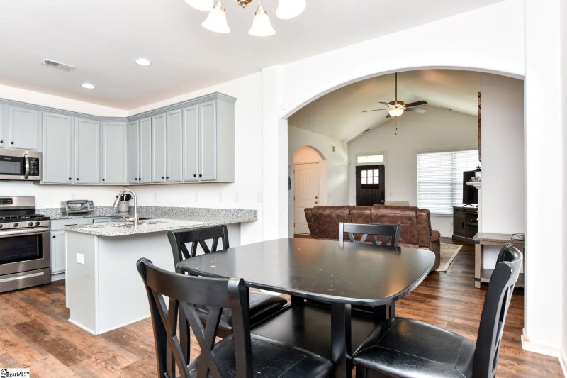 Property image 3 at 6 Royal Pine Way, Greer, SC 29650