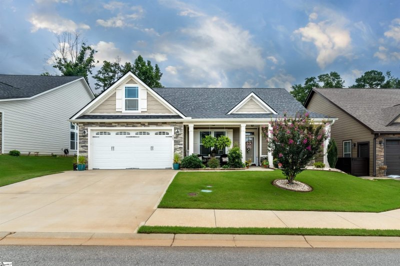 207 Loxley Drive