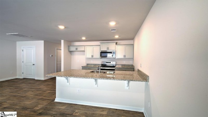 Property image 4 at 403 Oakmont Valley Trail, Seneca, SC 29678