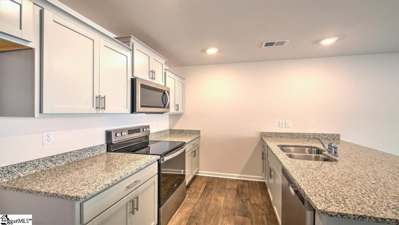 Property image 5 at 403 Oakmont Valley Trail, Seneca, SC 29678