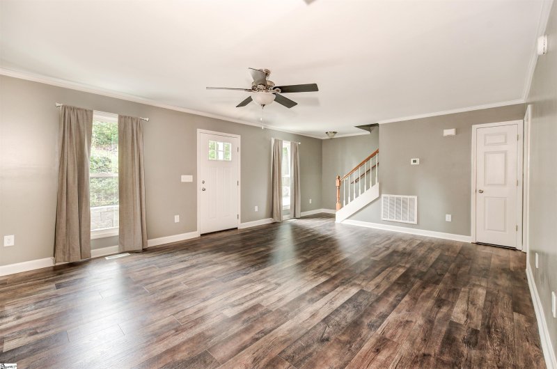 Property image 4 at 1213 Winding Way, Taylors, SC 29687
