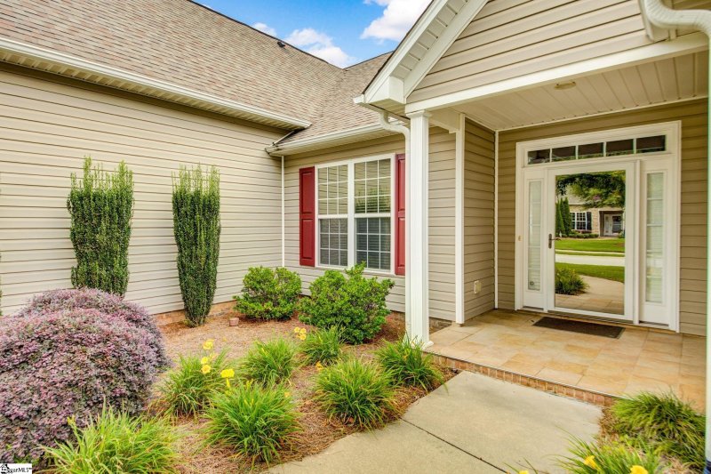 Property image 4 at 26 Rain Flower Drive, Greenville, SC 29615