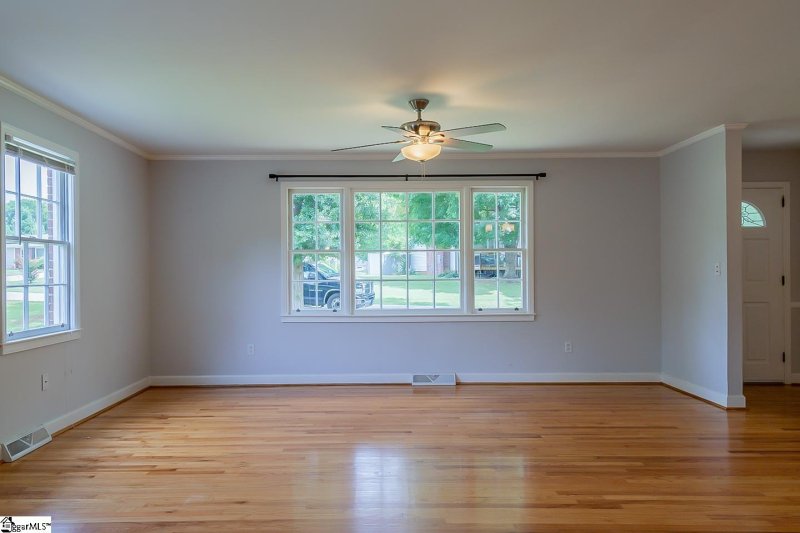 Property image 4 at 302 Farmington Road, Greenville, SC 29605