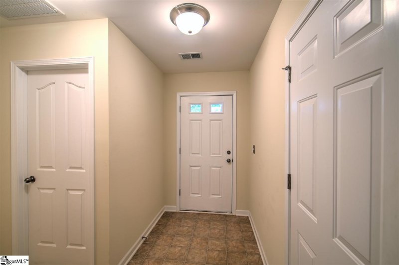 Property image 3 at 112 Stream Crossing Way, Greer, SC 29650