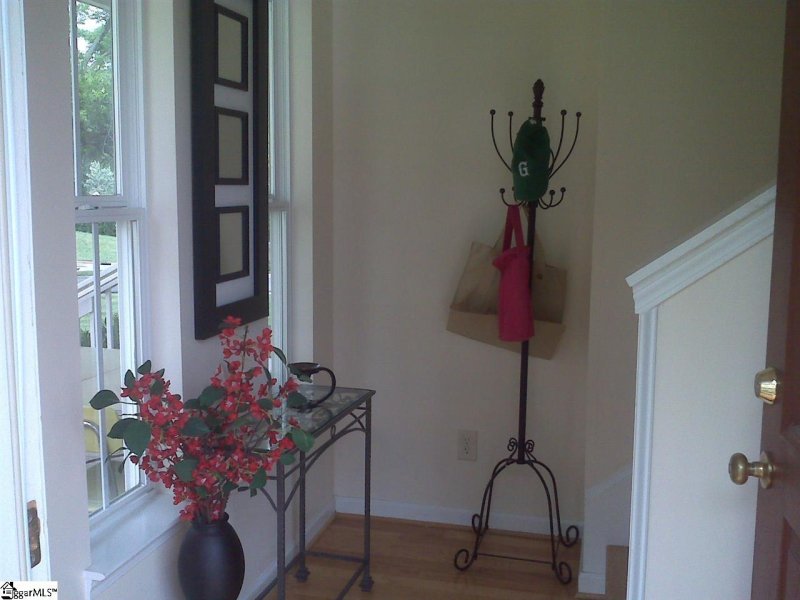 Property image 3 at 103 Woodside Circle, Greenville, SC 29609