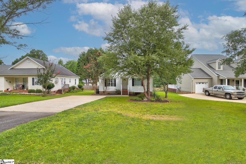 Property image 2 at 121 Sheffield Road, Easley, SC 29642