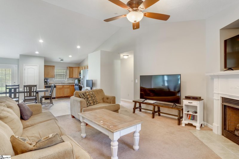 Property image 5 at 9 Camrose Drive, Greer, SC 29651