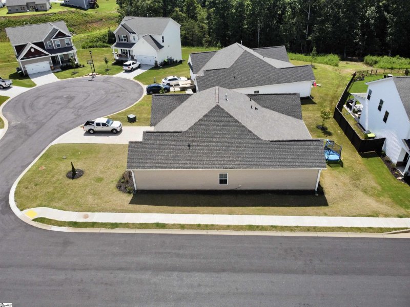 Property image 4 at 100 Lariat Court, Greenville, SC 29605-6467