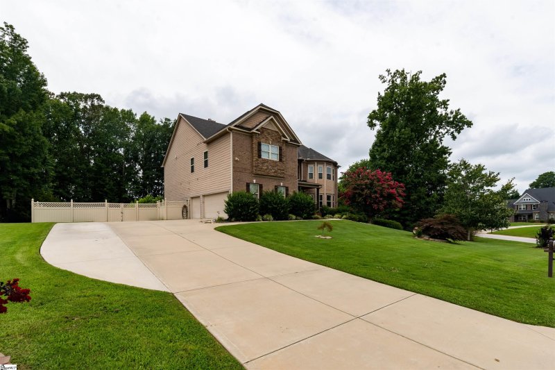 Property image 3 at 220 Tea Olive Place, Simpsonville, SC 29680