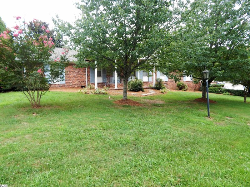 Property image 2 at 200 Leyswood Drive, Greenville, SC 29615