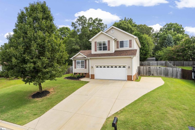 Property image 3 at 102 Allium Way, Taylors, SC 29687