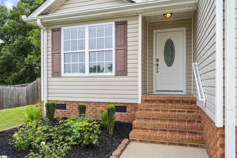 Property image 4 at 102 Allium Way, Taylors, SC 29687