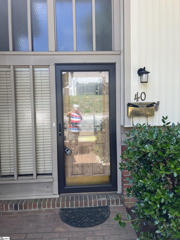 Property image 2 at 40 Briarglen Place, Greenville, SC 29615