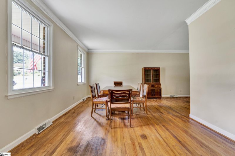 Property image 4 at 300 Beaufort Street, Greenville, SC 29615