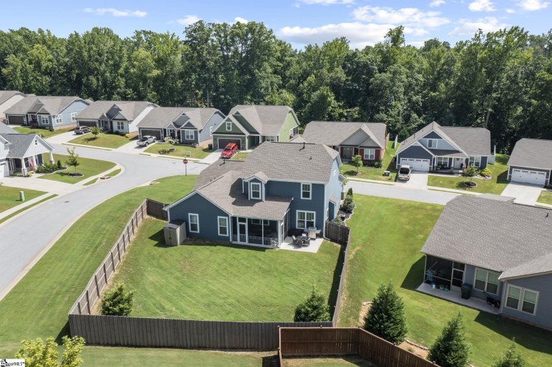 Property image 3 at 400 Longfellow Way, Simpsonville, SC 29681