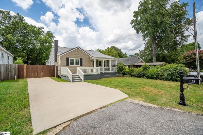 Property image 3 at 25 Ridgeway Avenue, Greenville, SC 29607
