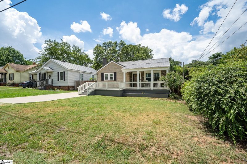 Property image 4 at 25 Ridgeway Avenue, Greenville, SC 29607