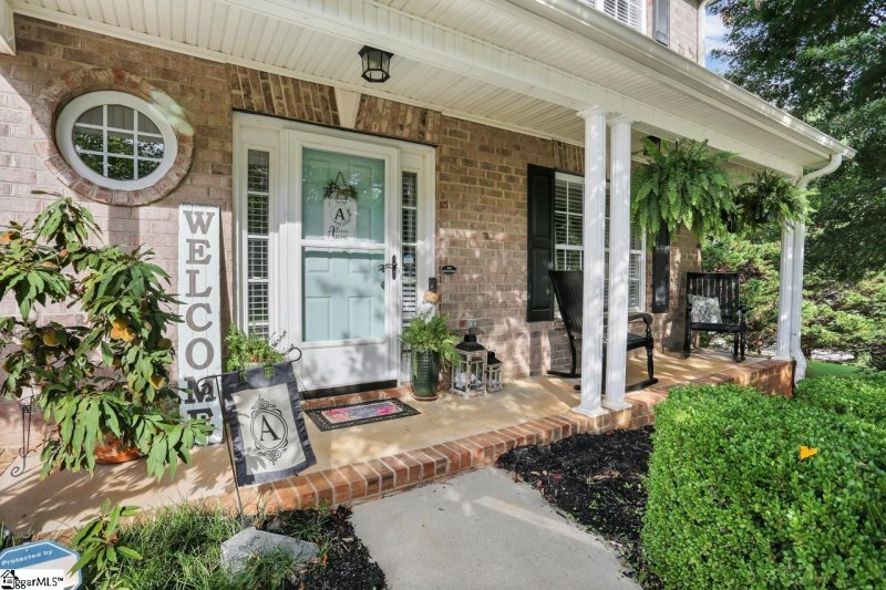 Property image 3 at 14 Glenaire Drive, Greer, SC 29650