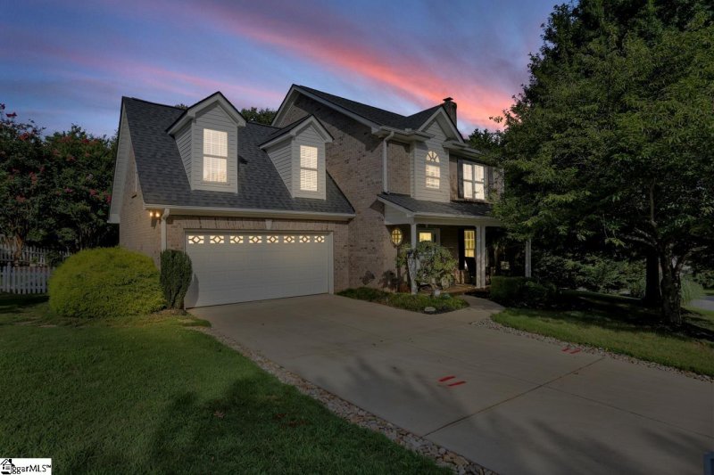 Property image 4 at 14 Glenaire Drive, Greer, SC 29650