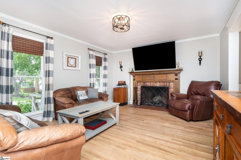 Property image 2 at 307 Wappoo Lane, Taylors, SC 29687