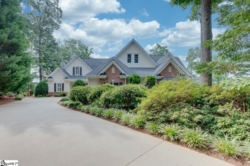 Property image 2 at 728 Cross Creek Drive, Seneca, SC 29678