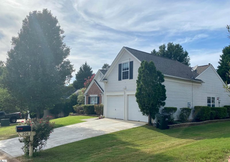 Property image 3 at 206 Turnbridge Trail, Simpsonville, SC 29680