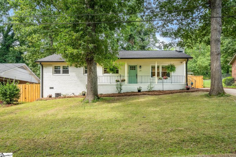 25 E Castle Drive