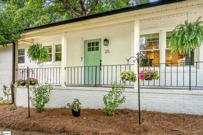 Property image 5 at 25 E Castle Drive, Greenville, SC 29605