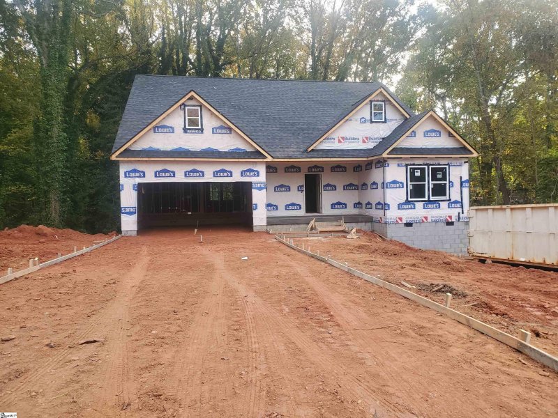 Property image 2 at 676 Perrin Drive, Spartanburg, SC 29307